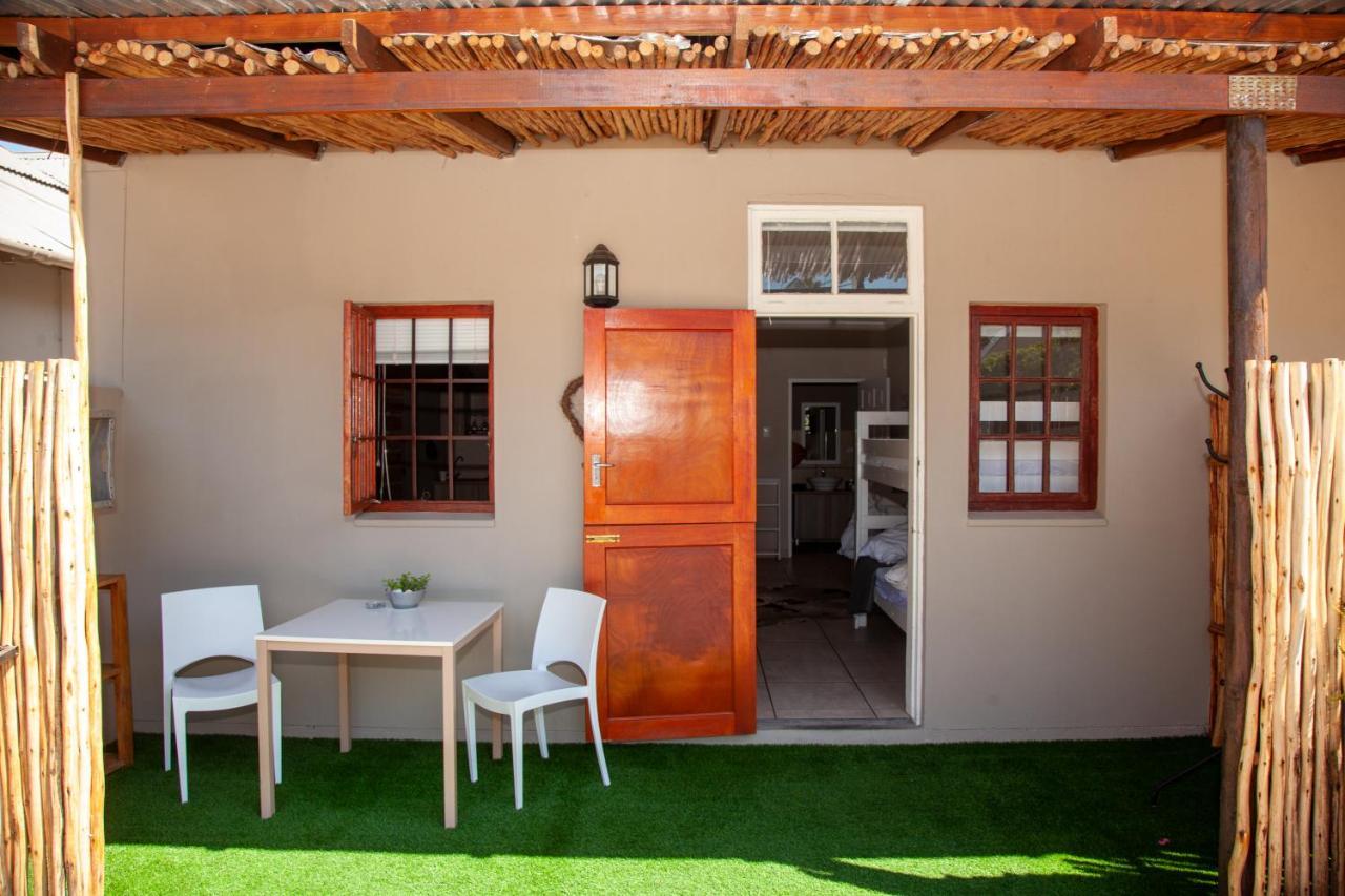 De Akker Guest House Oudtshoorn Dış mekan fotoğraf